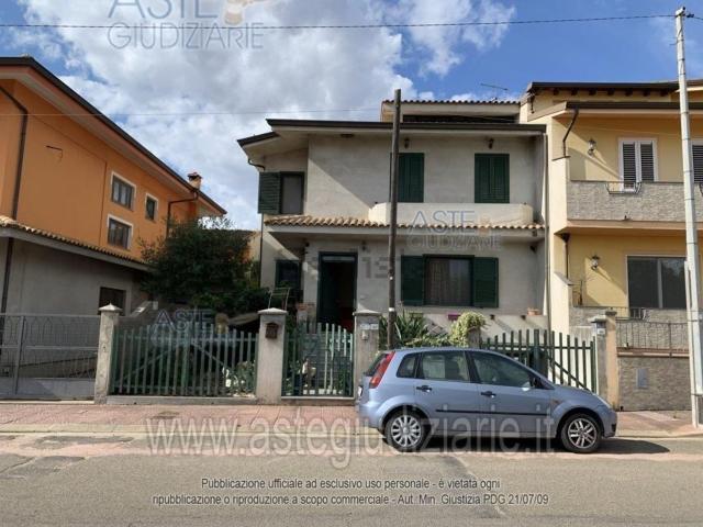 Appartamento in vendita di 211 m² in Via Dante Alighieri, 46