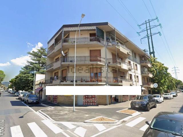 Appartamento in vendita di 211 m² in Via Siena, 3