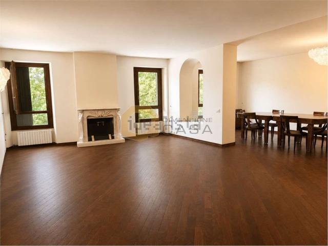 Appartamento in vendita di 211 m² in Via Spalto San Marco