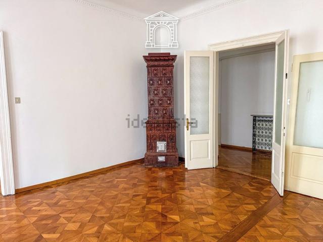 Appartamento in vendita di 211 m² in Viale Venti Settembre