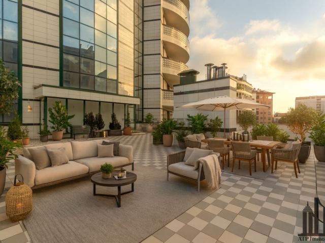 Appartamento in vendita di 212 m² in Via Cardinale Mezzofanti, 24