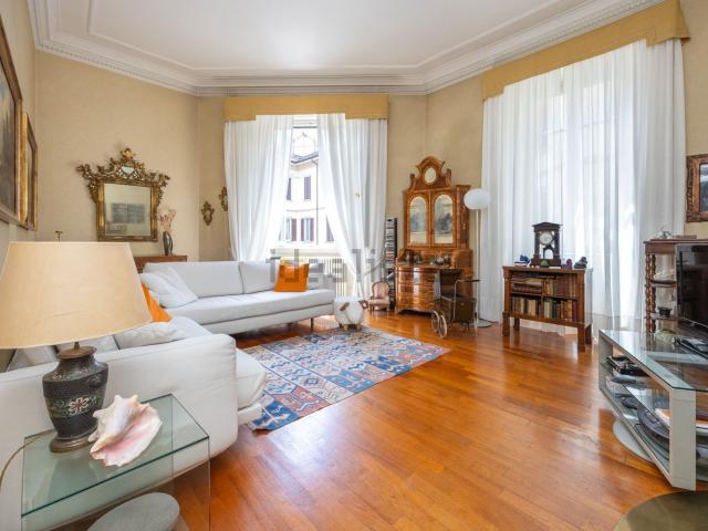 Appartamento in vendita di 212 m² in Via Giuseppe Garibaldi, 30