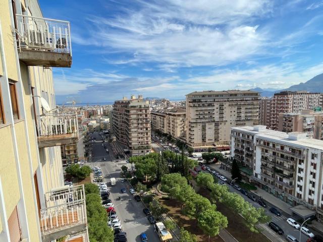 Appartamento in vendita di 212 m² in Via Giovanni Campolo, 92