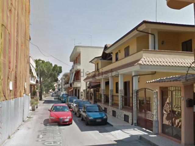 Appartamento in vendita di 212 m² in Via dei Tulipani