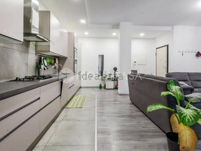 Appartamento in vendita di 212 m² in Via Marcello Prestinari, 14