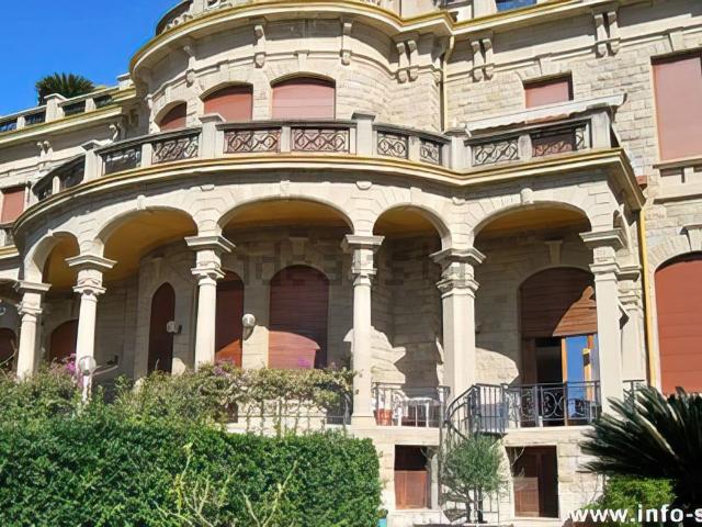 Appartamento in vendita di 212 m² in Corso degli Inglesi