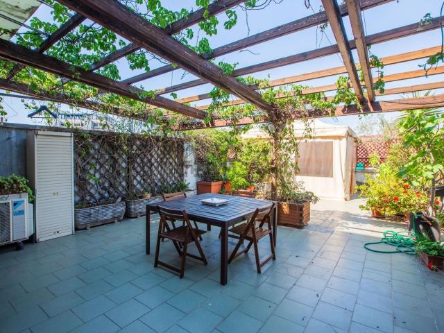 Appartamento in vendita di 213 m² in Via Giovanni Battista Pergolesi, 4