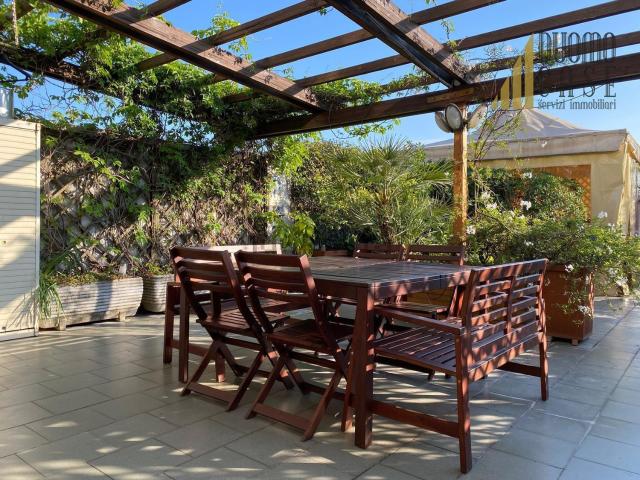 Appartamento in vendita di 213 m² in Via Giovanni Battista Pergolesi, 4