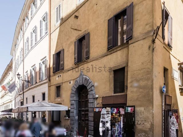 Appartamento in vendita di 213 m² in Via delle Muratte