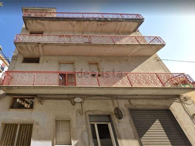 Appartamento in vendita di 213 m² in Via Kennedy