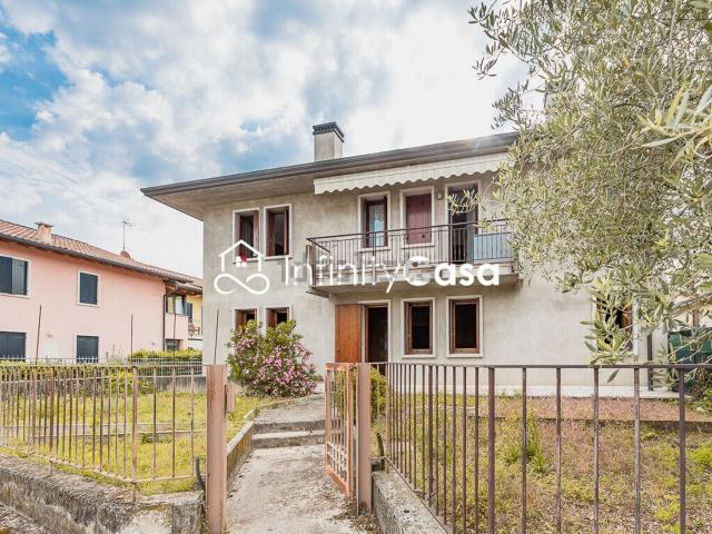 Appartamento in vendita di 213 m² in Via Oppenheim