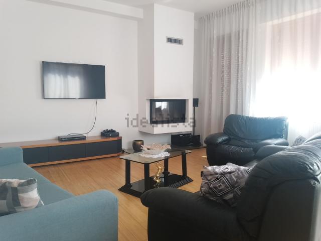 Appartamento in vendita di 213 m² in Via Novara, 5