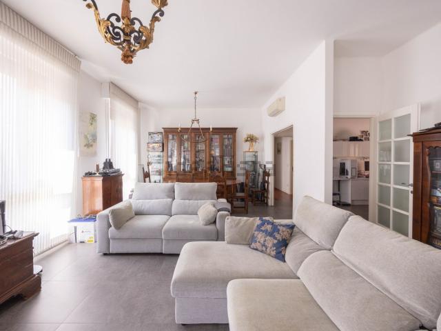 Appartamento in vendita di 213 m² in Via San Pio V, 11