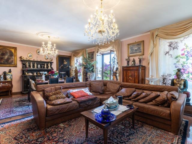 Appartamento in vendita di 213 m² in Via Torino, 5