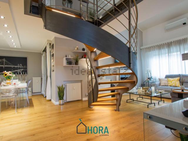 Appartamento in vendita di 213 m² in Via Zanobi da Strada, 15