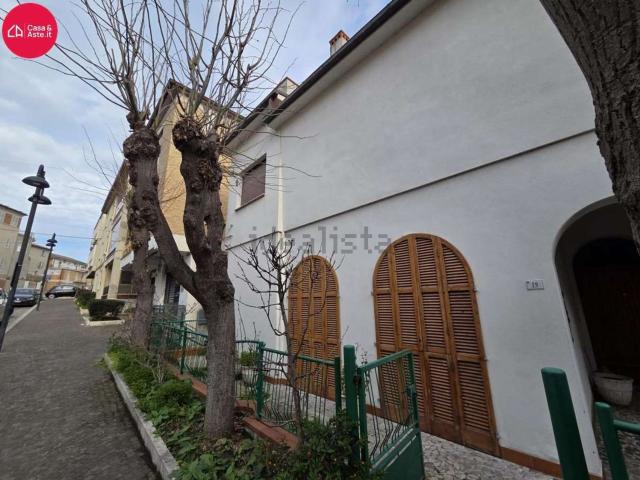 Appartamento in vendita di 213 m² in Viale Felice Cavallotti, 19