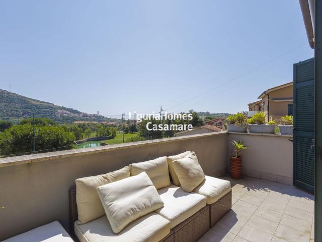 Appartamento in vendita di 213 m² in Strada per i Piani
