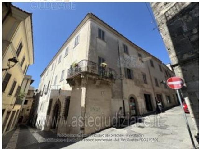 Appartamento in vendita di 214 m² in Via Consolare