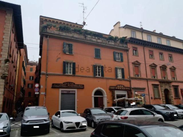 Appartamento in vendita di 214 m² in Via Battibecco