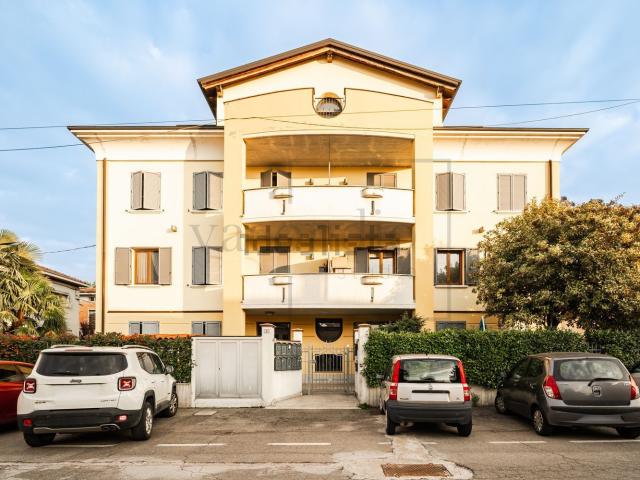 Appartamento in vendita di 214 m² in Via G. Mameli, 5