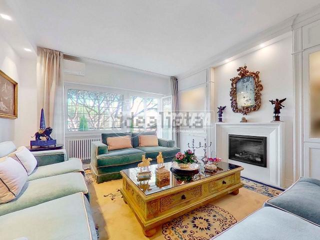 Appartamento in vendita di 214 m² in Via di Torre Rossa