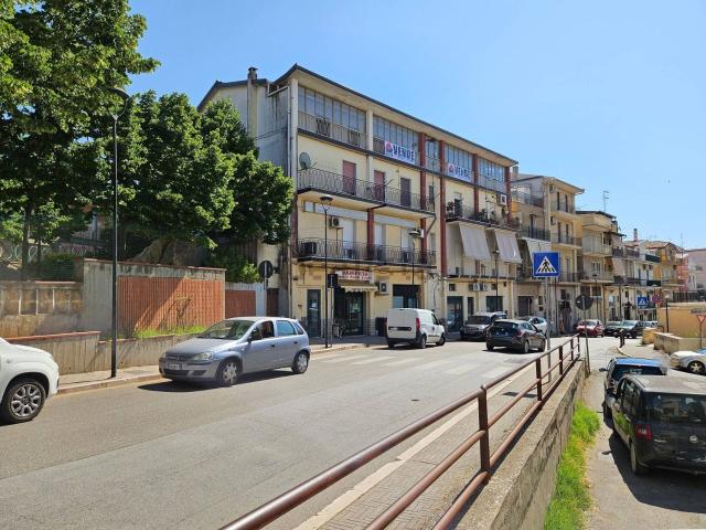 Appartamento in vendita di 214 m² in Via Italia, 10