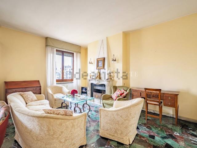 Appartamento in vendita di 214 m² in Via Marco Ulpio Traiano, 17