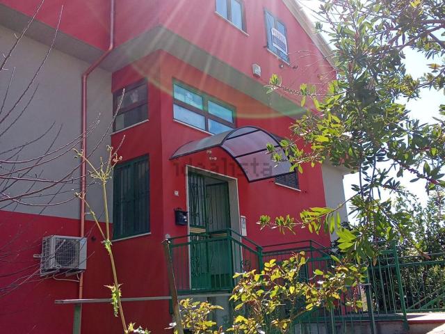 Appartamento in vendita di 214 m² in Via Mario Dodaro, 23