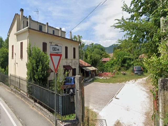 Appartamento in vendita di 214 m² in Via Sant&apos Anna