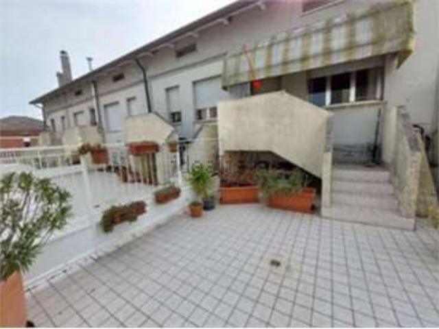 Appartamento in vendita di 214 m² in Via Tavoleto, 65
