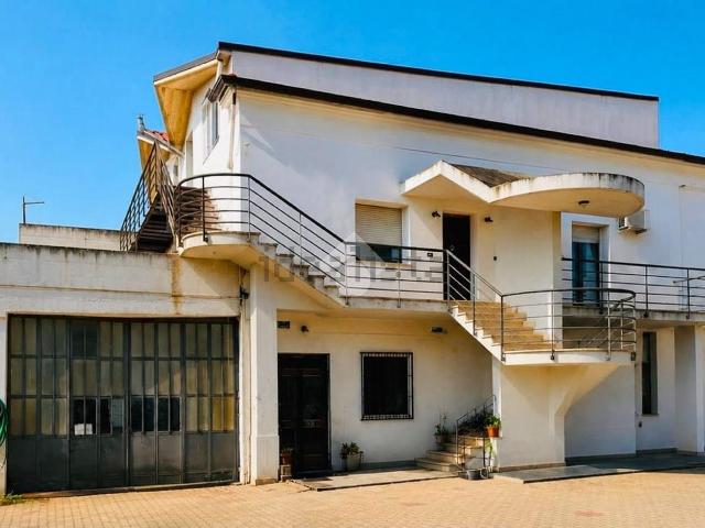 Appartamento in vendita di 214 m² in Contrada Santa Liberata, 25