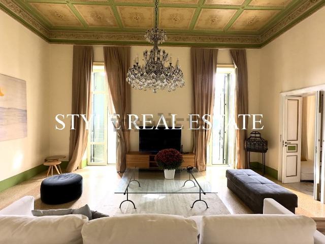Appartamento in vendita di 214 m² in Piazza Emanuele Pancali