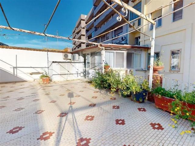 Appartamento in vendita di 215 m² in Via Giovanni Battista Tuveri