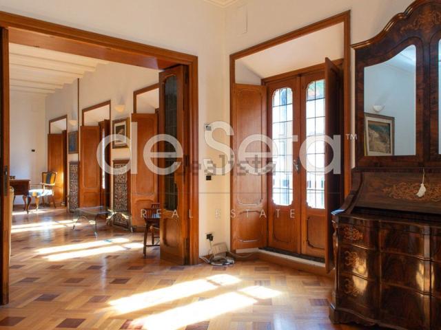 Appartamento in vendita di 215 m² in Via della Croce