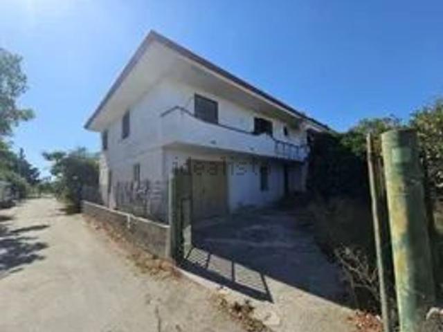 Appartamento in vendita di 215 m² in Via delle Primule