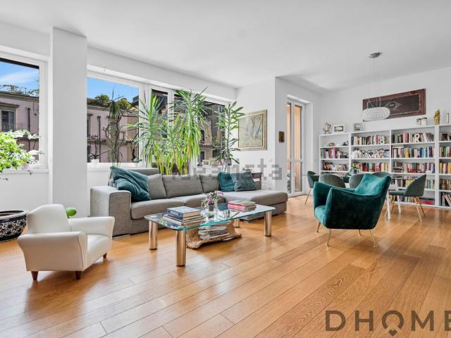 Appartamento in vendita di 215 m² in Via Fabio Filzi, 8