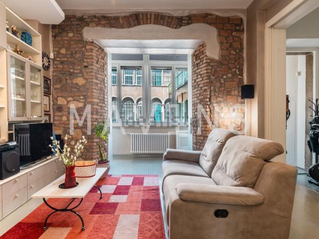 Appartamento in vendita di 215 m² in Via Lastre, 12