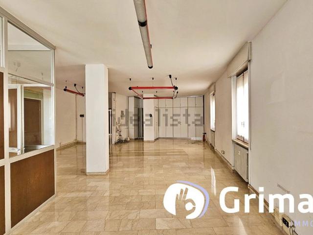 Appartamento in vendita di 215 m² in Via Ludovico Lazzaro Zamenhof
