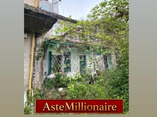 Appartamento in vendita di 215 m² in Via Saponiera