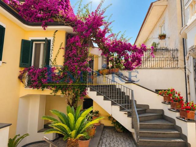 Appartamento in vendita di 215 m² in Via Roma, 120