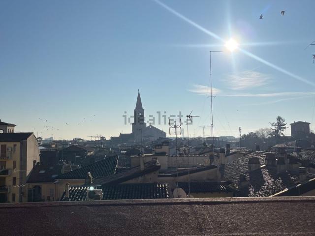 Appartamento in vendita di 215 m² in Via XX Settembre