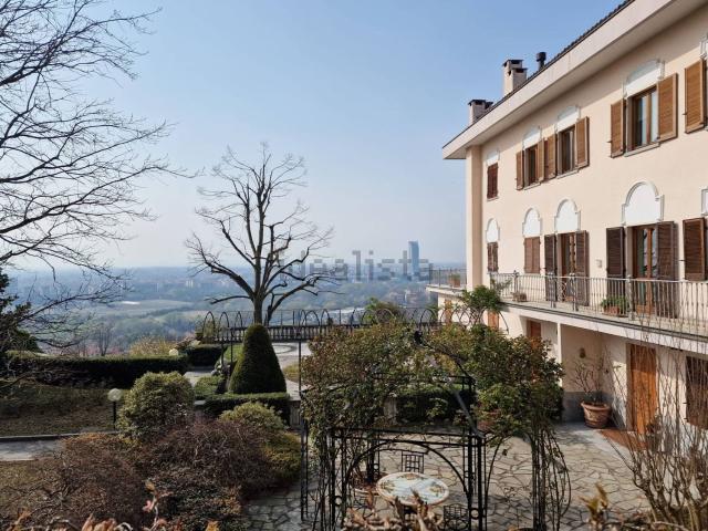 Appartamento in vendita di 215 m² in Viale del Parco, 5