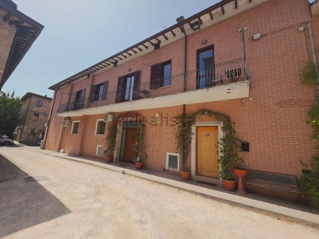 Appartamento in vendita di 215 m² in Viale Patrono d&apos Italia, 15