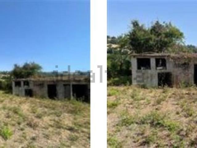 Appartamento in vendita di 215 m² in Contrada Montecamauro
