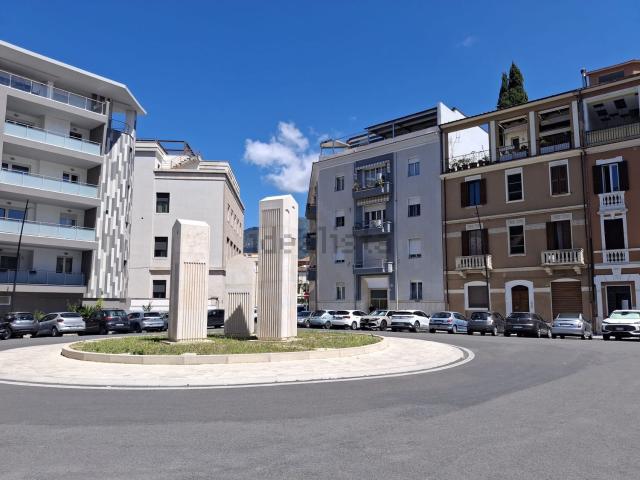 Appartamento in vendita di 215 m² in Piazza Tre Monumenti