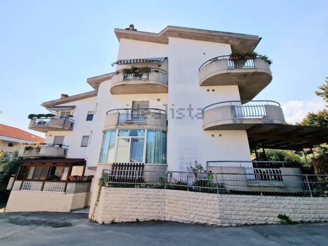 Appartamento in vendita di 216 m² in Via San Giacomo, 103