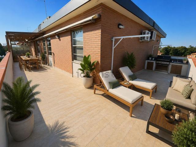 Appartamento in vendita di 216 m² in Via Podgora, 10