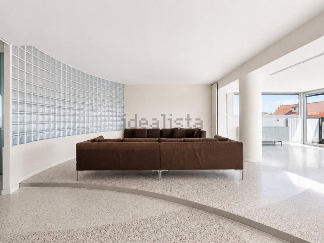 Appartamento in vendita di 216 m² in Via Renato Fucini, 8