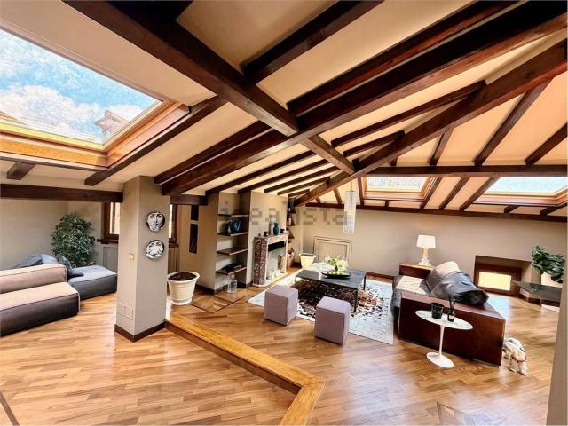 Appartamento in vendita di 217 m²