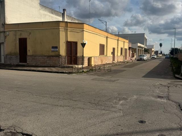Appartamento in vendita di 217 m² in Via Cellino, 200